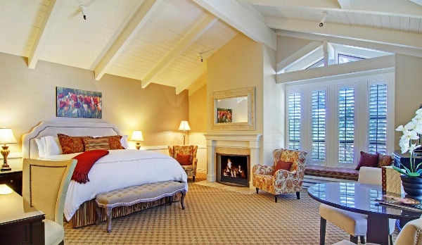 Carriage House Inn image 3